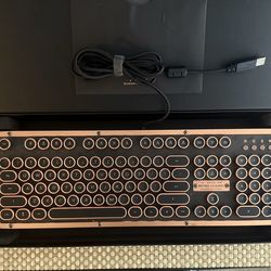 Azio Retro Classic Mechanical Keyboard – Like New w/ Box