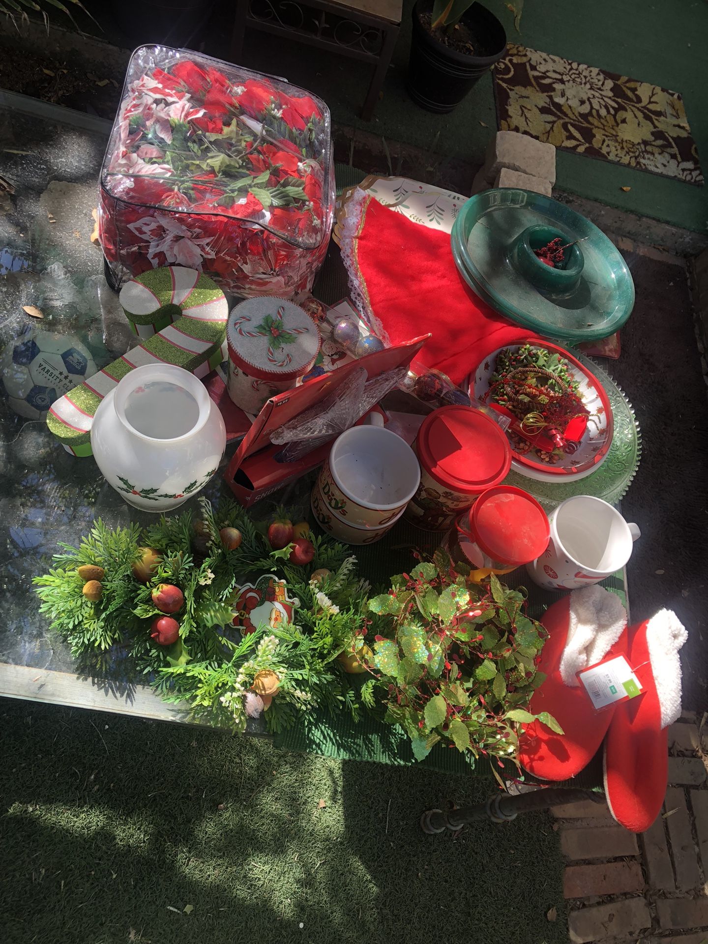 Good Condition Christmas Stuff Lot