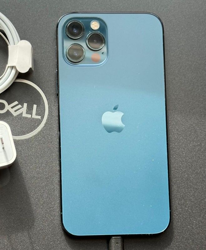 iPhone 12 Pro Max , Factory Unlocked, Excellent Condition Like New