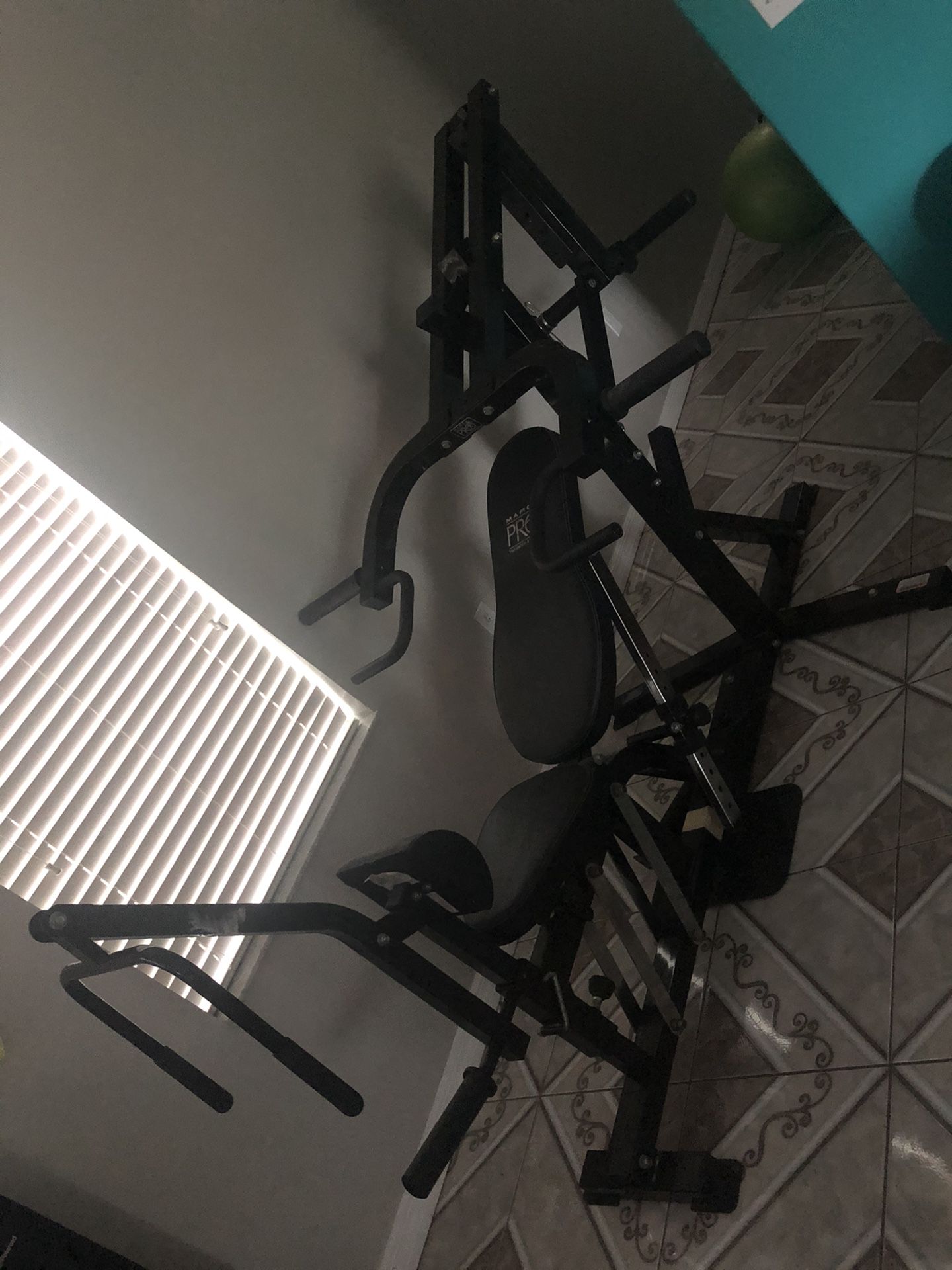 Weight Multi bench with lots Accessories obo