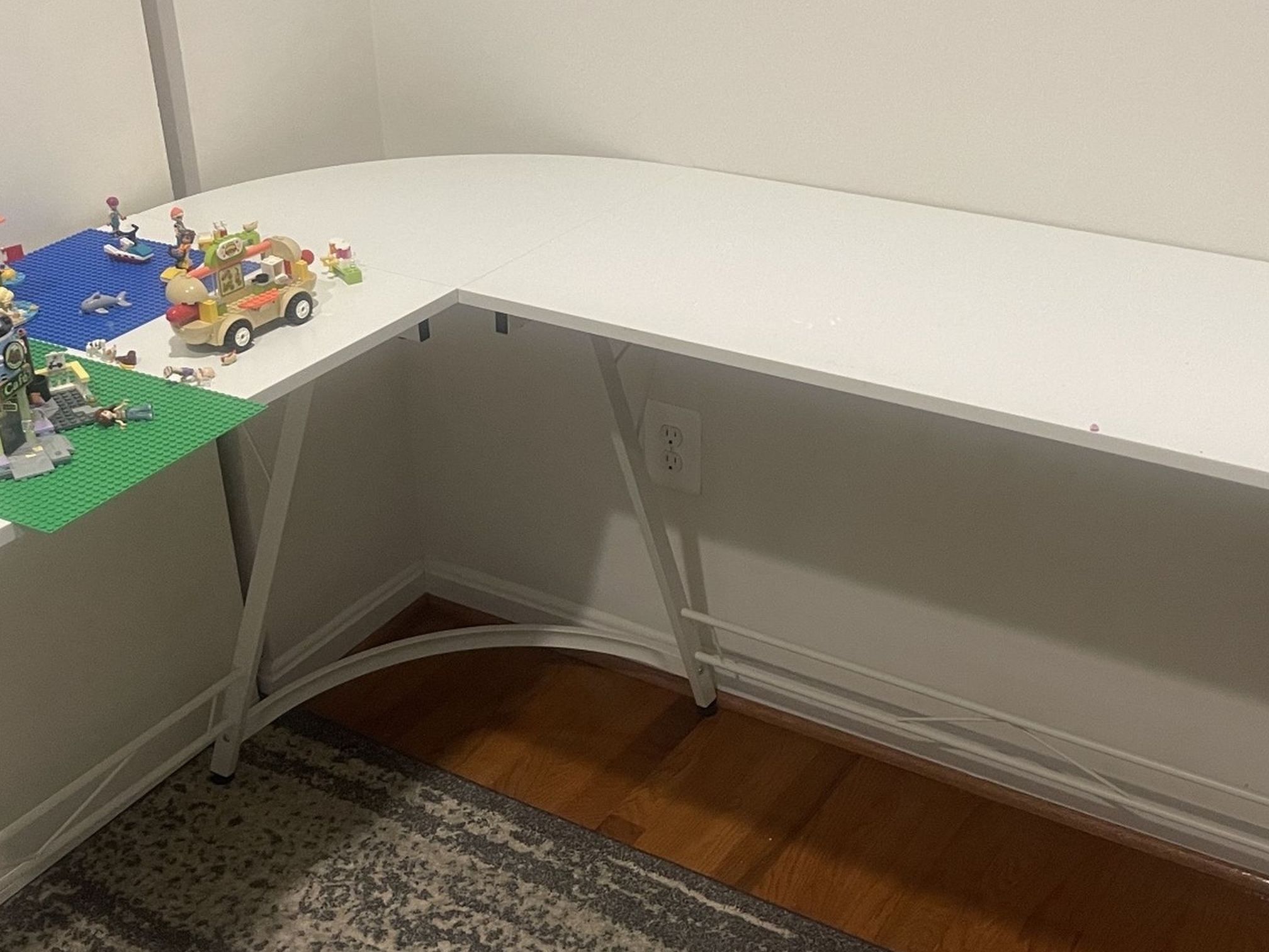 White Desk