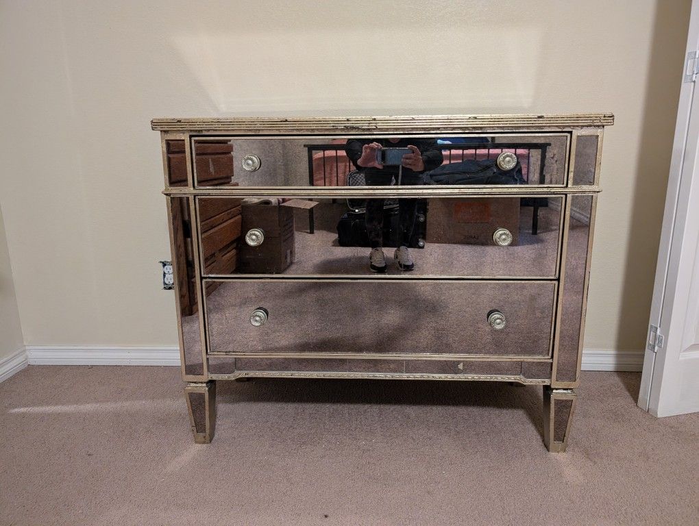 Vintage Mirror Dresser