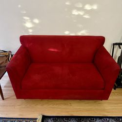!!NICE RED SUEDE LOVE SEAT!!