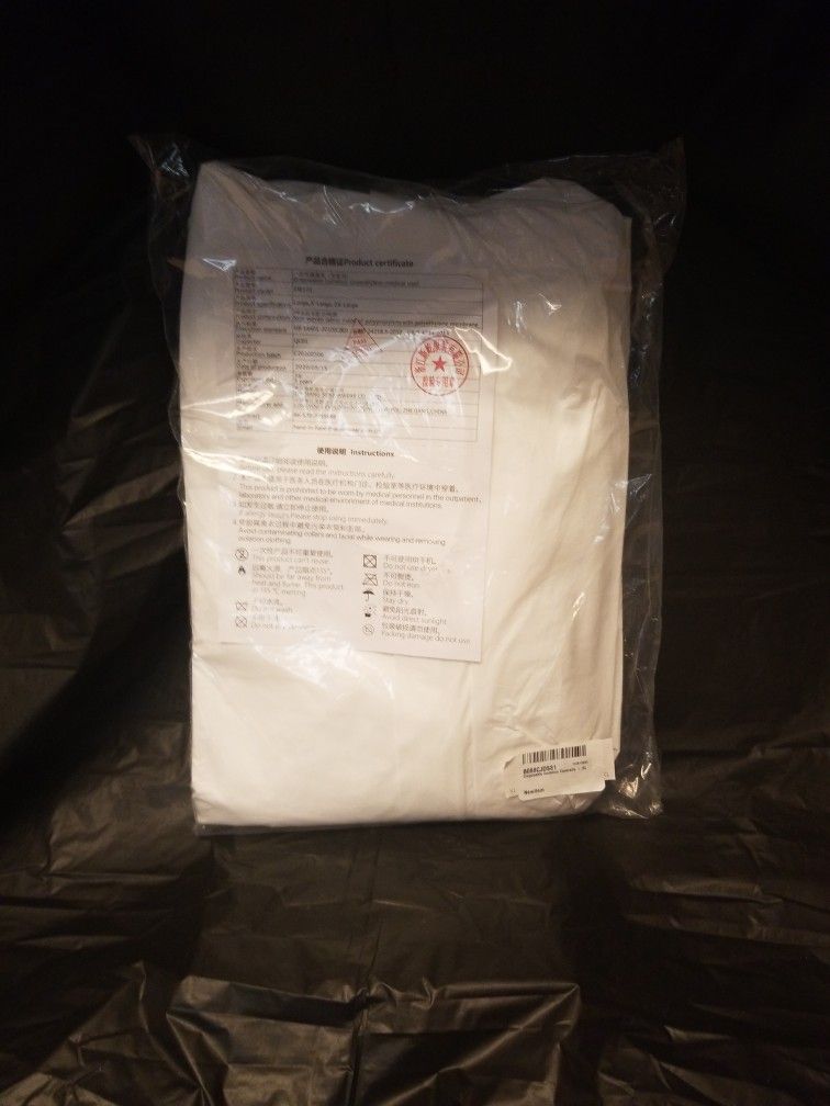 Coverall Disposable. NON MEDICAL
