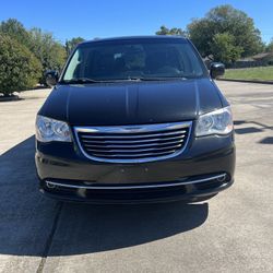 2015 Chrysler Town Country 