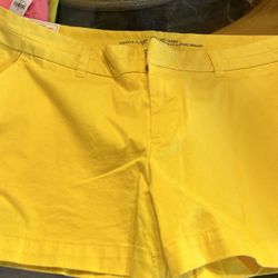 Gap Brand Khaki Shorts, 3 Inch Inseam Size 12