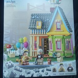 Disney "Up" House Lego Set