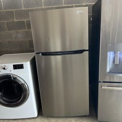 Frigidaire Refrigerator 18.0cu Ft