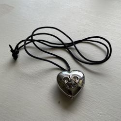 New Avon Collectible Heart Pendant With Solid Perfume 