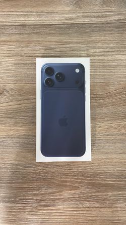 iPhone 17 pro max (navy)