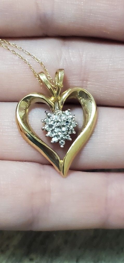 10k Solid Gold And Diamonds Heart Necklace