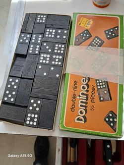 Old Domino Set
