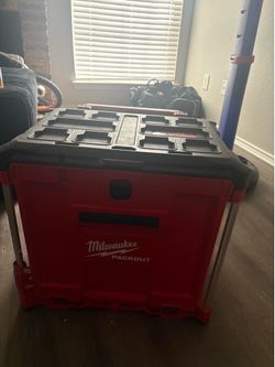Milwaukee packout