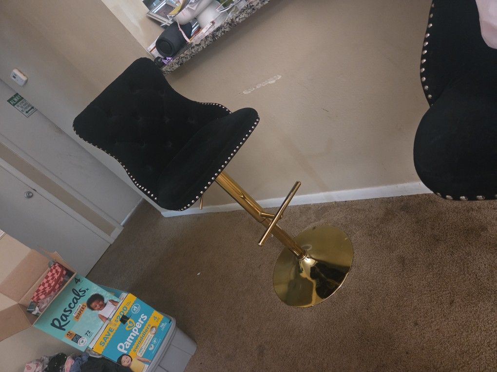 2 Black And Gold Bar Stools 2 For 40 Bucks