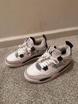 Jordan 4s