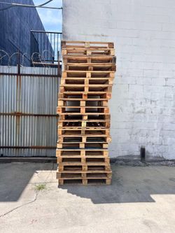 Heavy-Duty 4-Way Entry Wooden Pallet – 48x40x5”, Hardwood Shipping Pallet-20 pieces