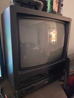 Symphonic CRT TV VCR Combo