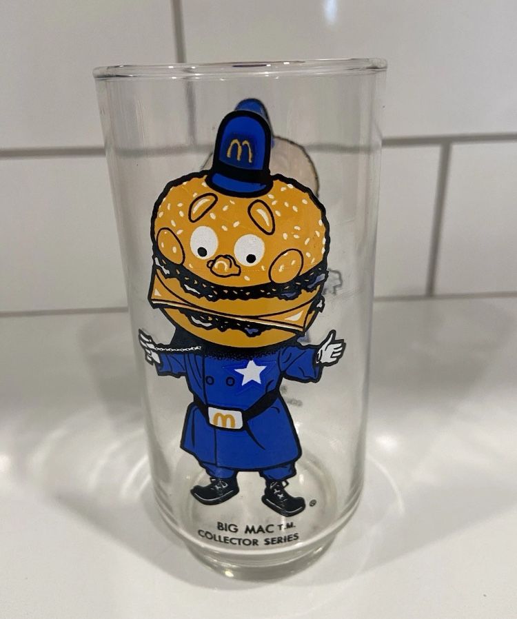 Vintage 1977 McDonalds BIG MAC COLLECTOR SERIES Glass L@@K! Big Mac Police 70s