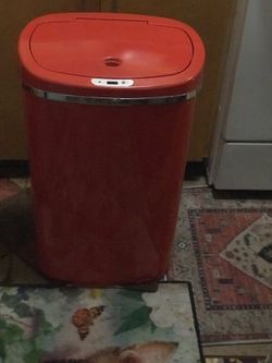 Trash can red retro
