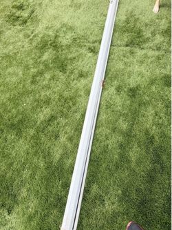 100-INCH screen projector
