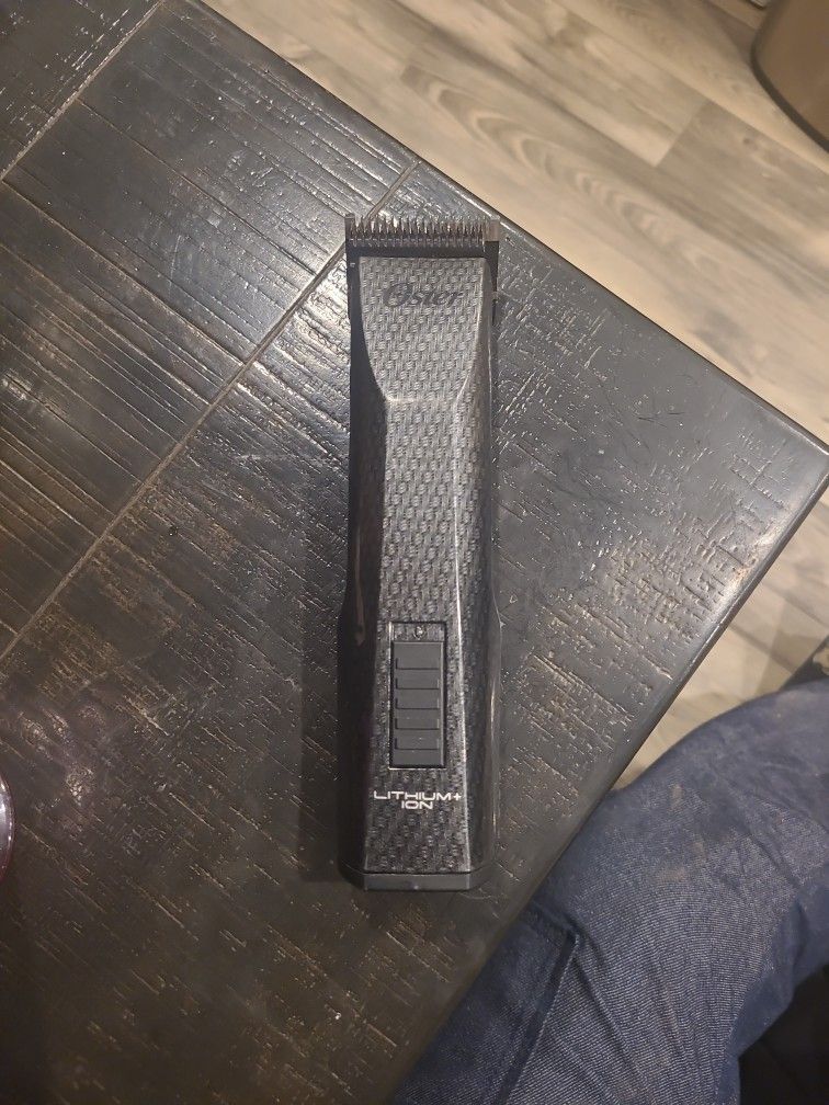 AMAZING! Oster OCTANE 076550-100  Cordless Profesional Barber Clippers