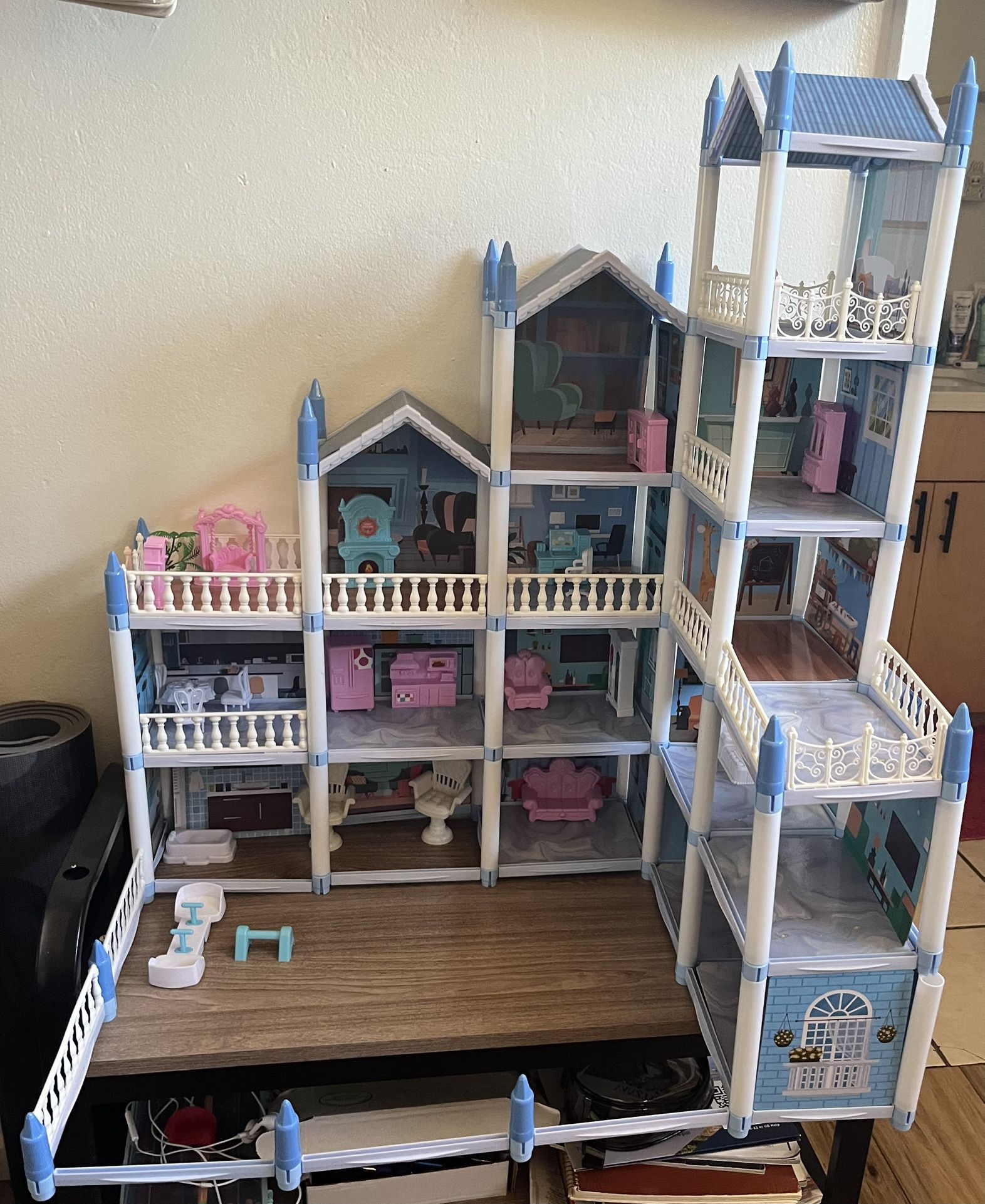 BIG!! Girls Play House