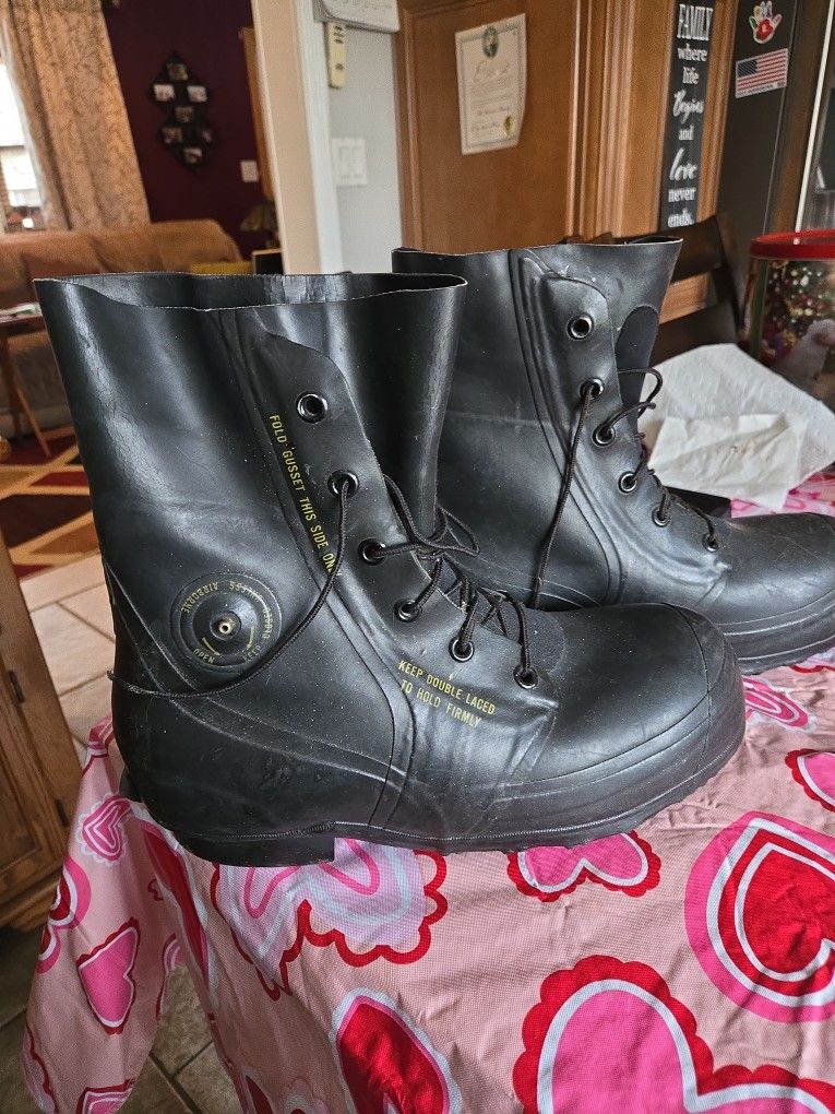 MILITARY ARTIC BOOTS