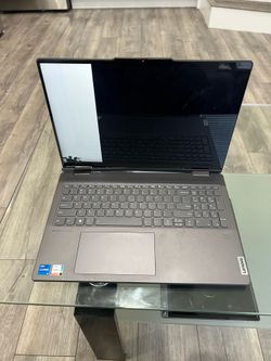 lenovo yoga 7 16irl8 i5-1335U 512gb SSD