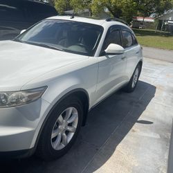 2005 Infiniti Fx35