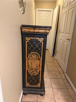 Wine holder/decor