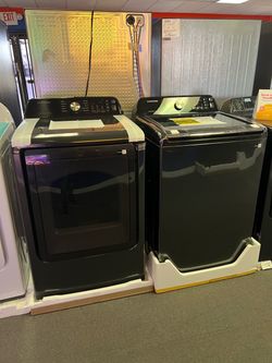 Samsung black washer and dryer set