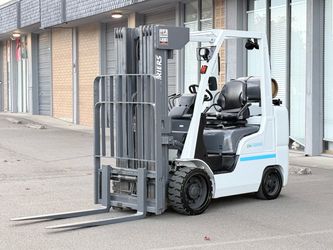 Forklift Nissan LPG 5000LB capacity