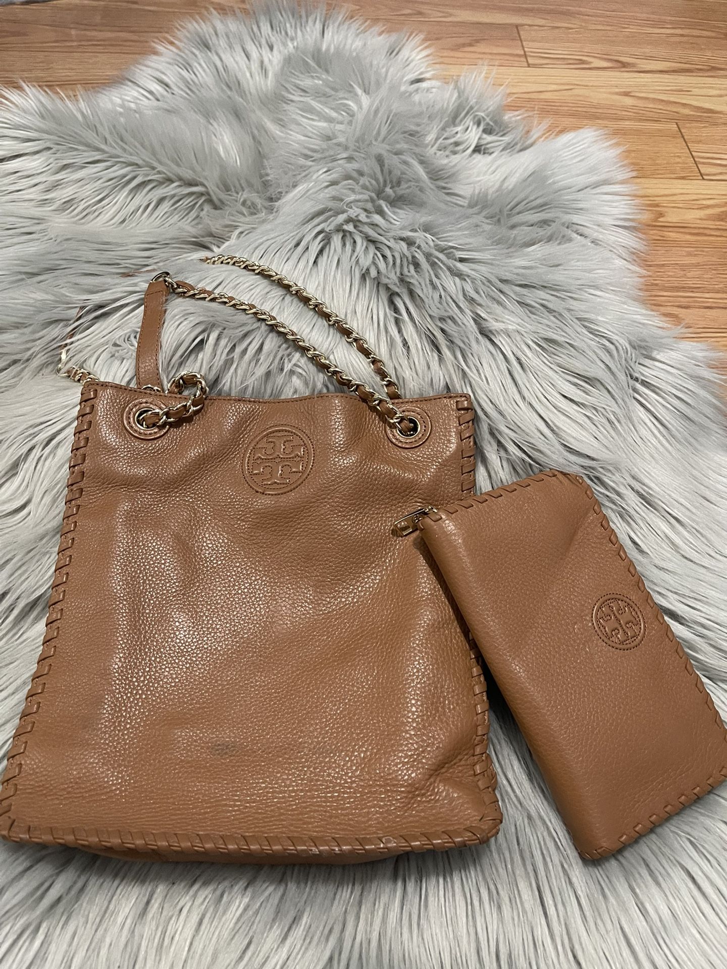 Tory Bruch Crossbody And Wallet