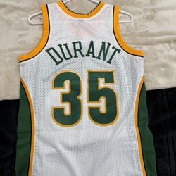 Seattle SuperSonics Jersey Kevin Durant Away Jersey (Size Men’s Small)