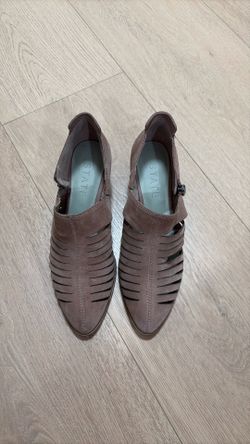 Pink Suede bootie shoes size 8M