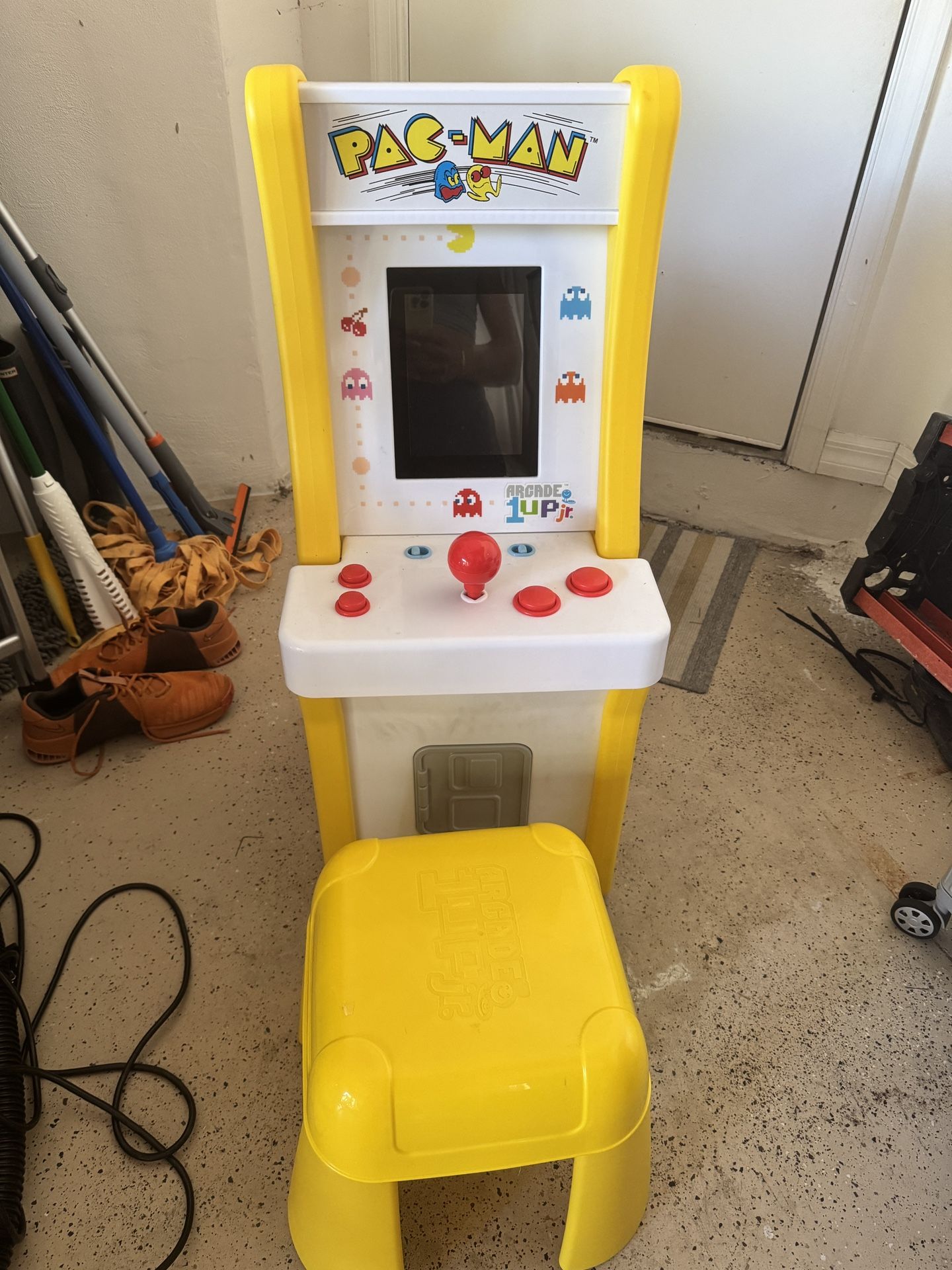Pac-Man Game & Seat