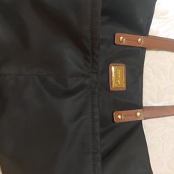 CALVIN KLEIN SHOULDER BAG. Excellent Condition. Preowned

