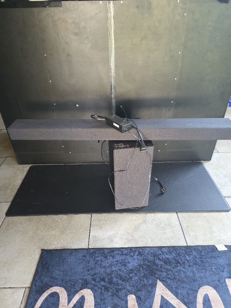 LG Sound Bar With Wireless Woofer, Remote Included