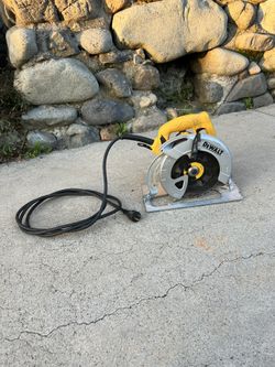 Dewalt 7 1/4 Circular Saw