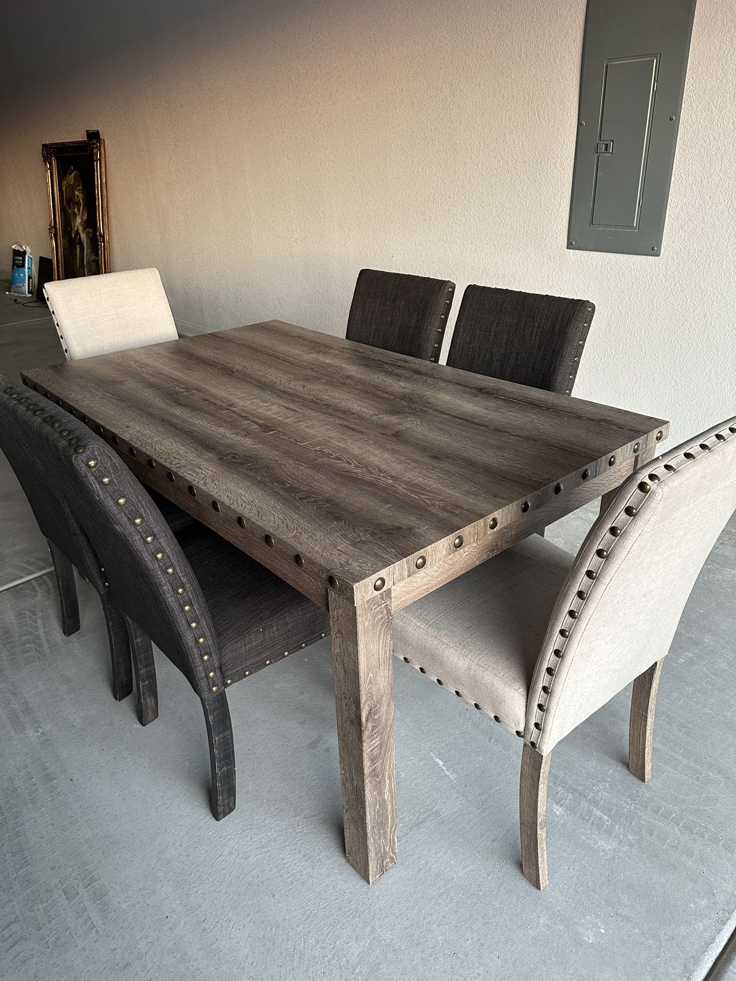 Single bed for sale QUEEN Size and available with brand new pillow top queen size mattress