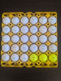 Titleist PRO v1 / PRO V1x Golf Balls