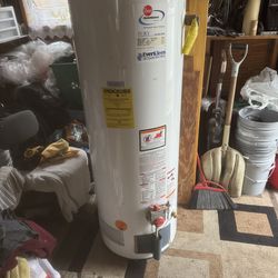 50 gallon water heater gas !! Works great !