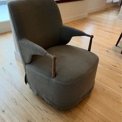 Brently Lounge Chair