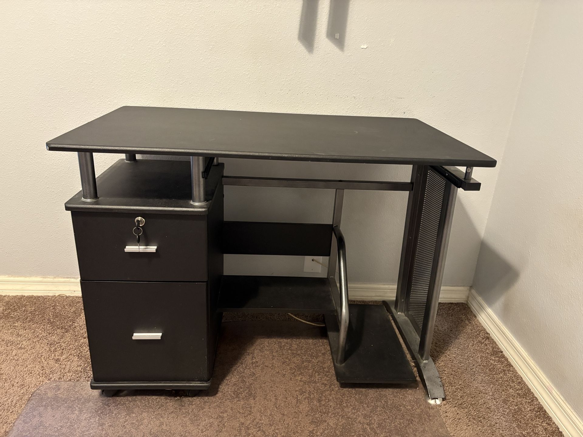 Office desk 