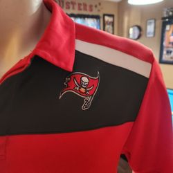 Tampa Bay Buccaneers Polo Size Large