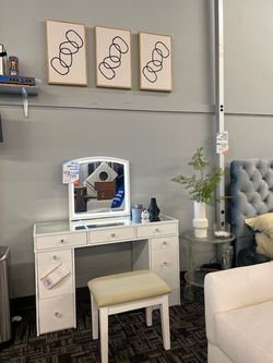 WHITE VANITY WITH LED LIGHT - WE DELIVER 