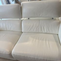 🛋️ Like-New! Stunning Genuine Leather Reclining Sofa – Electric & Spotless! ✨🔥