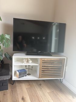 Tv and corner tv stand