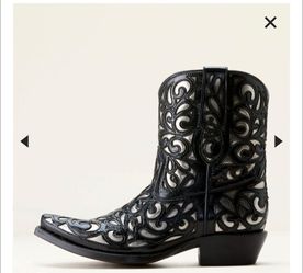 Ariat Valentina Boots 7.5 new without box