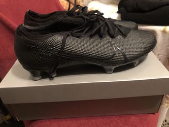 Nike vapors size 11.5